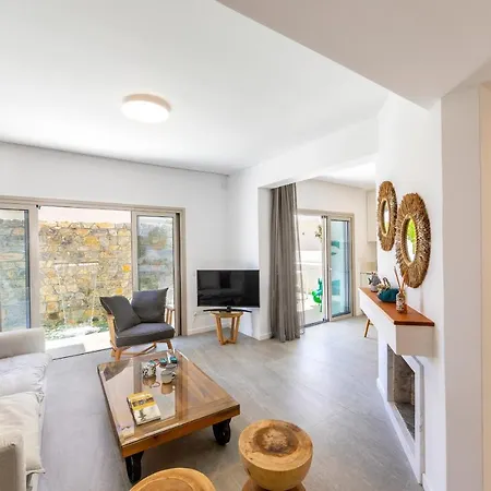 Rose By The Sea Protaras