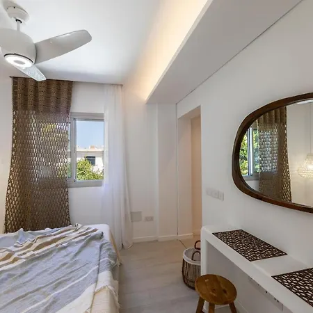 Rose By The Sea * Πρωταράς