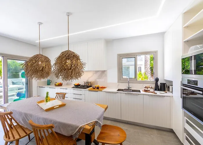 别墅 Rose By The Sea *