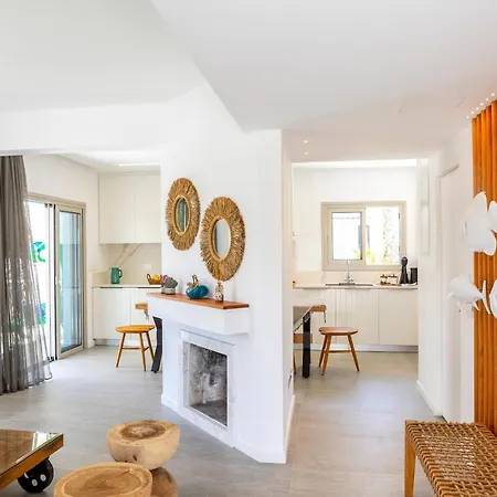 Rose By The Sea Вилла