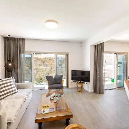 Rose By The Sea Вилла *