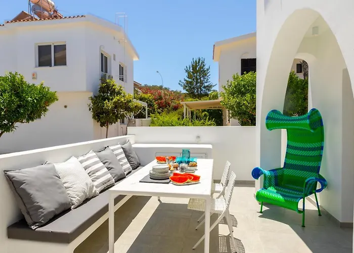 Rose By The Sea * Protaras