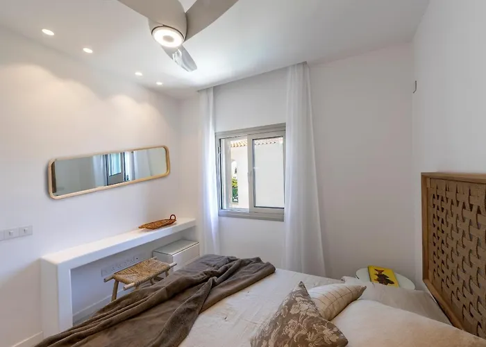 Rose By The Sea Villa